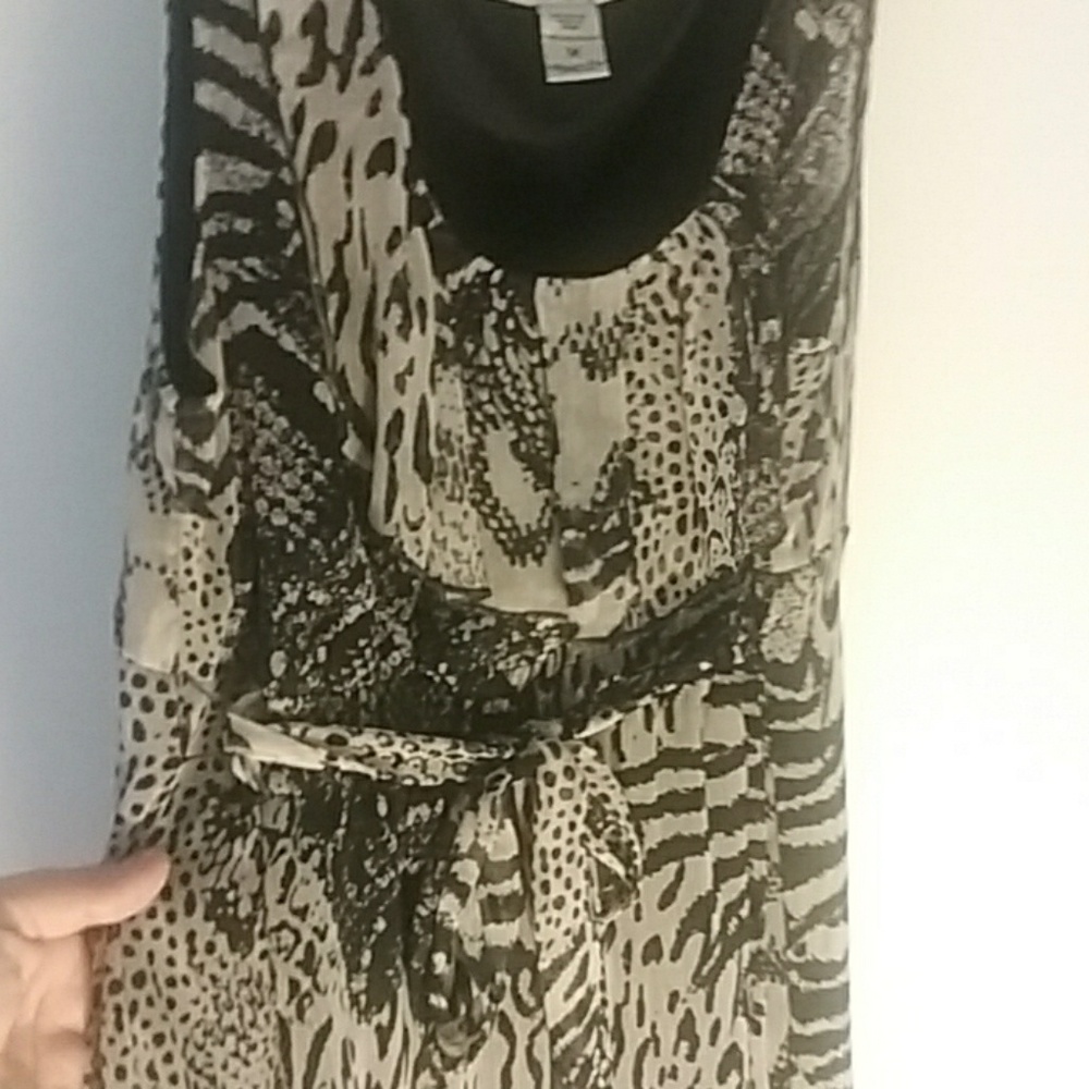 Dress - Picture 2 of 4